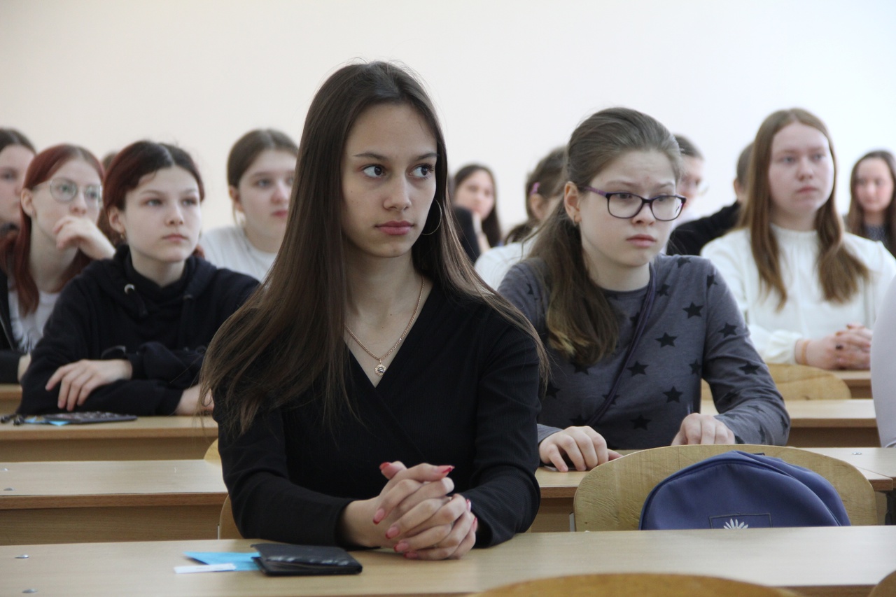 Опубликованы имена школьников, прошедших во второй этап олимпиады «Менделеев»